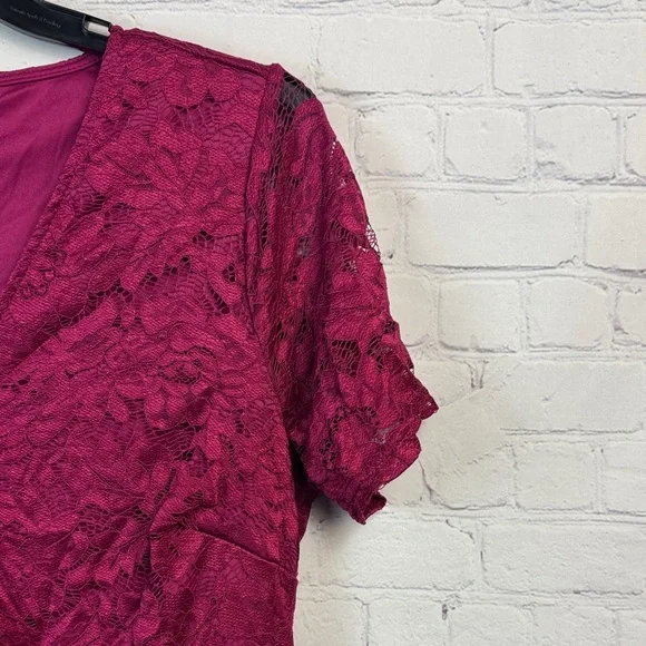 BloomChic Fuchsia Lace Midi Dress Plus Size 1X - Picture 3 of 6